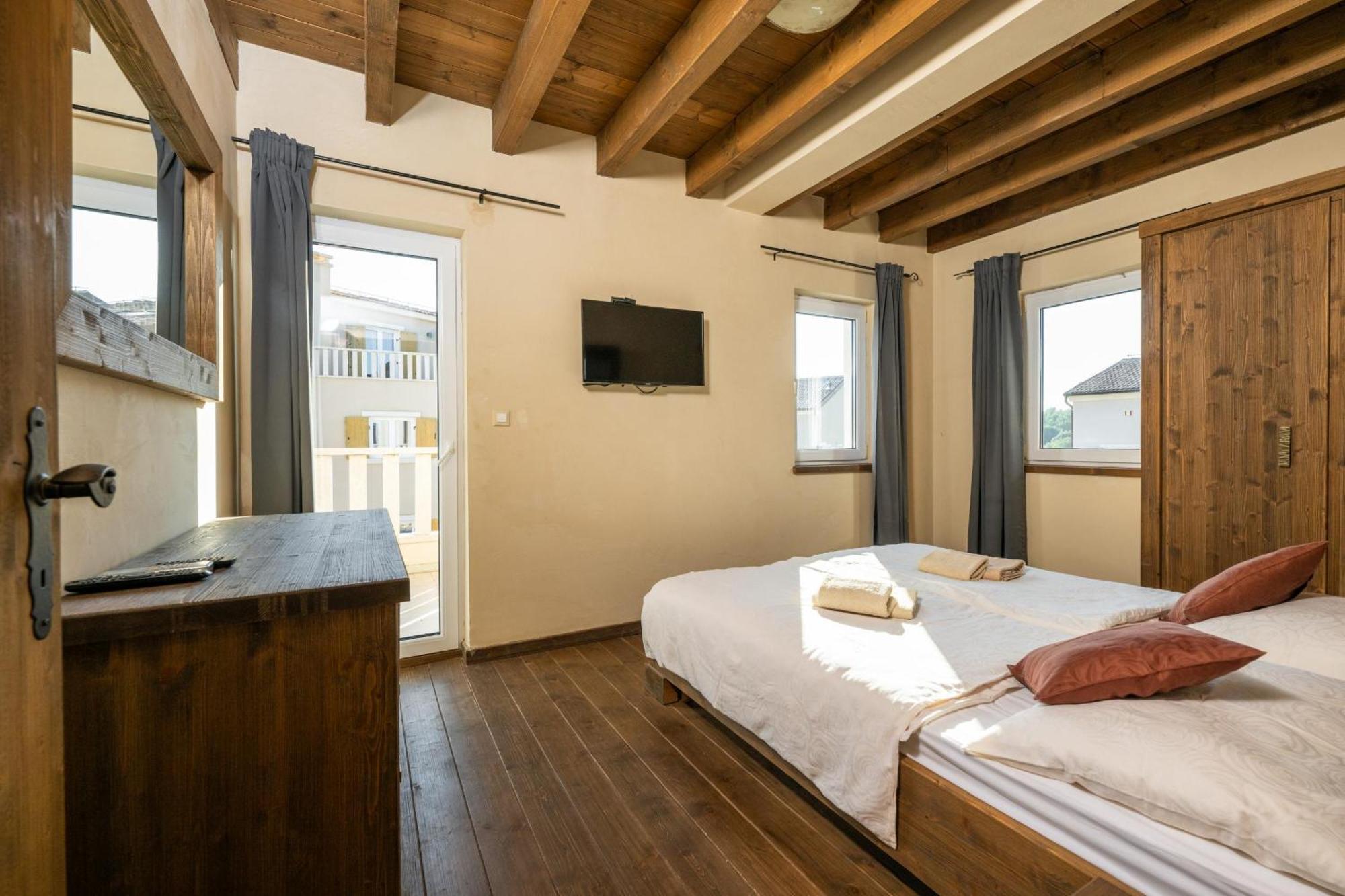 Villa Castagna Near The Sea With Private Pool And Sauna Premantura Luaran gambar