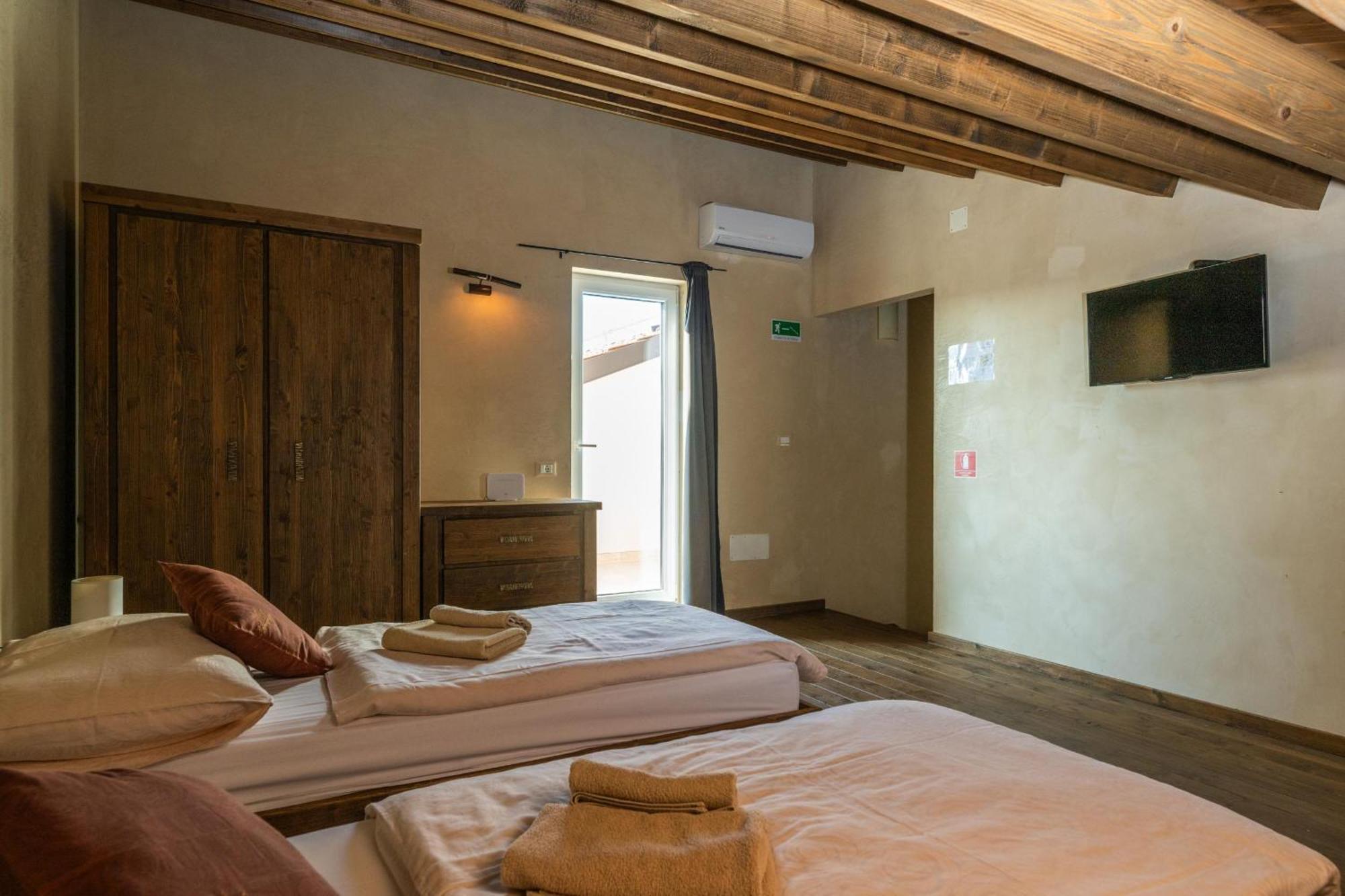 Villa Castagna Near The Sea With Private Pool And Sauna Premantura Luaran gambar